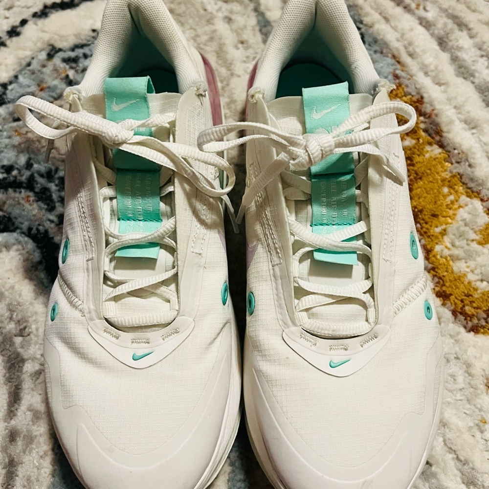 Nike Air Max Woman’s Sneakers in White and Mint - Picture 3 of 7